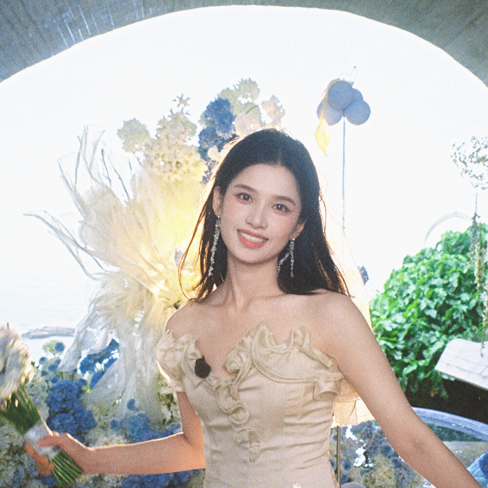 张婧仪