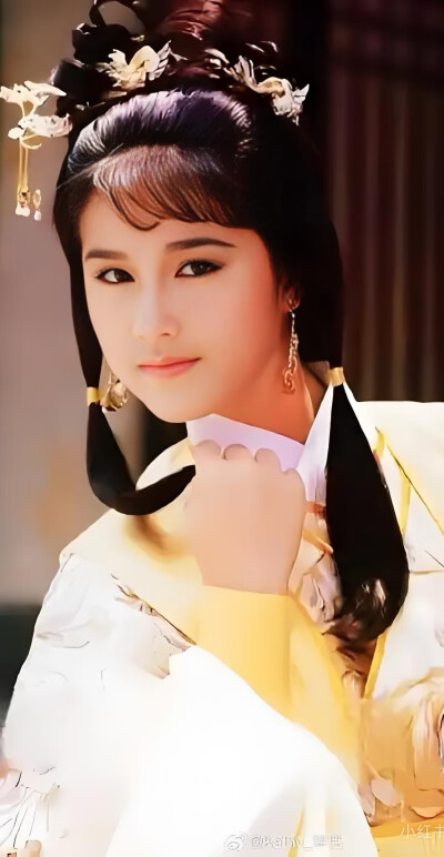 周海媚