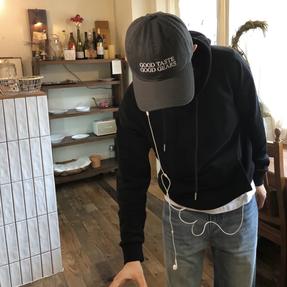 头像丨男头 时间不会等人等你的人是我