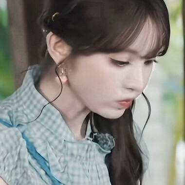 大口大口吃米饭