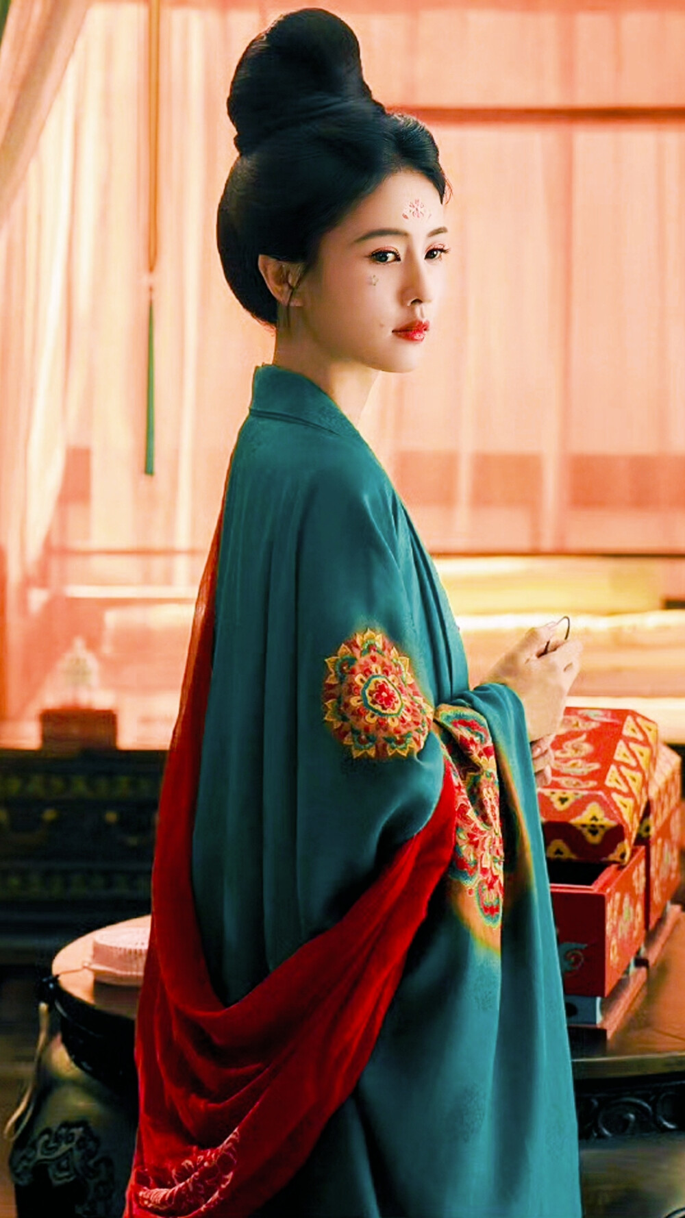 莫离