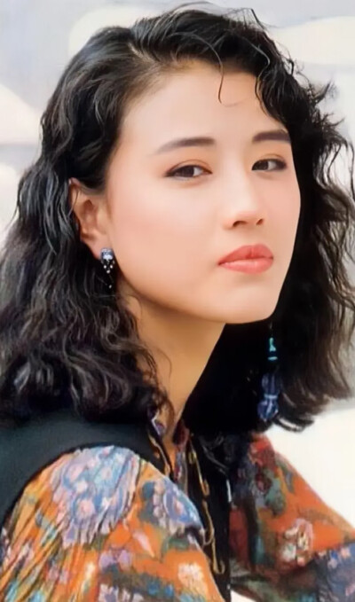 周海媚