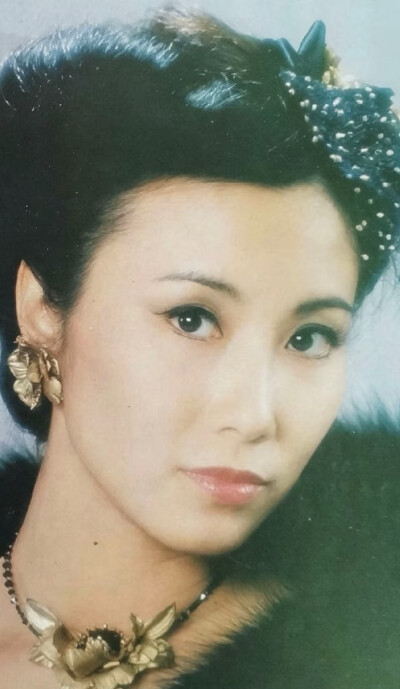 汪明荃