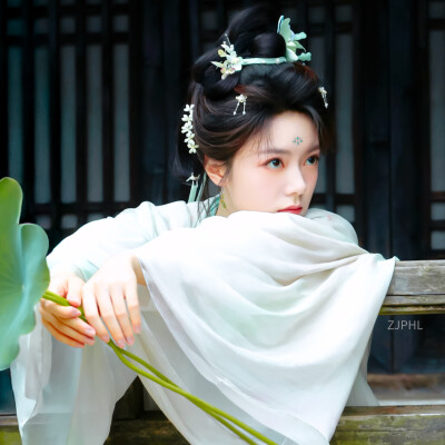 赵今麦