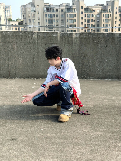 任豪