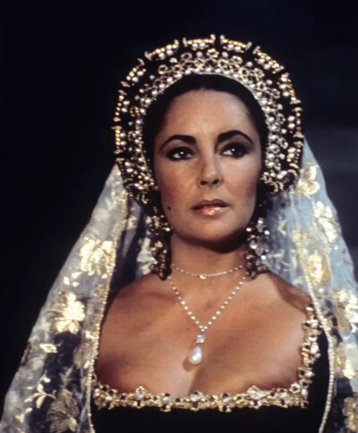 Elizabeth Taylor ​​​