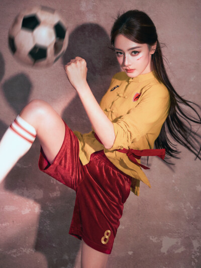 迪丽热巴/功夫女足