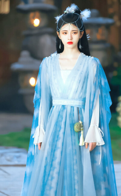 鞠婧祎