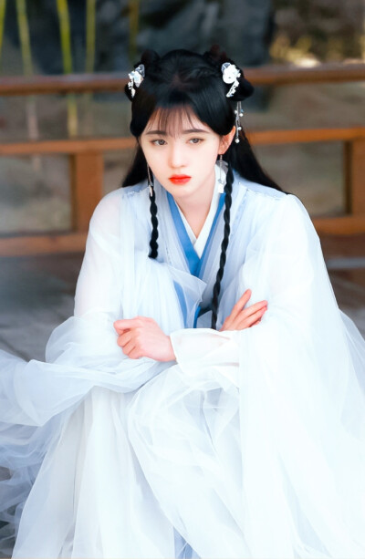 鞠婧祎
