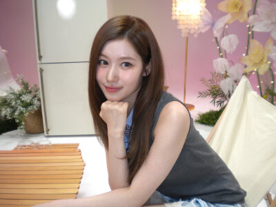 凑崎纱夏 sana