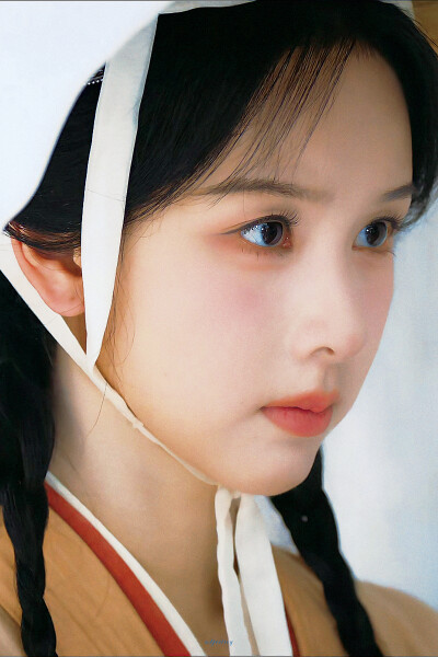 翘楚 陈都灵∣楚朝