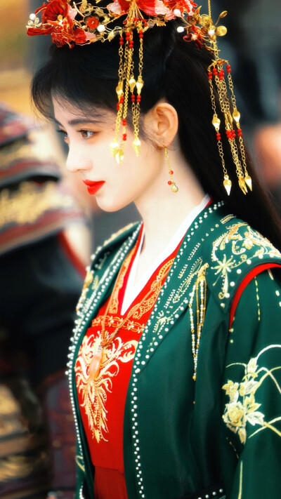 鞠婧祎