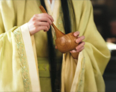 翘楚 陈都灵∣楚朝