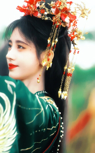 鞠婧祎
