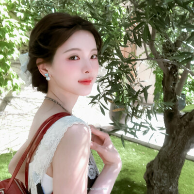 杨超越