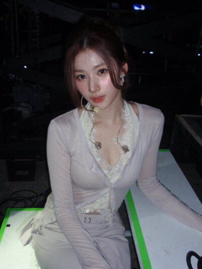 凑崎纱夏 sana