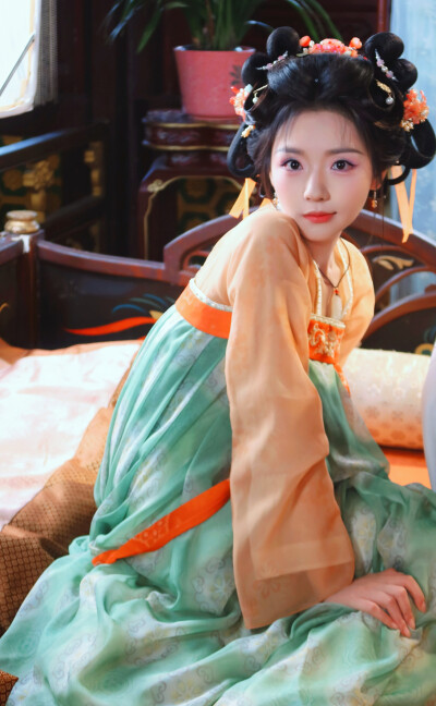 王云云