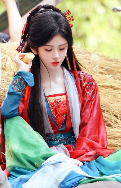 鞠婧祎
