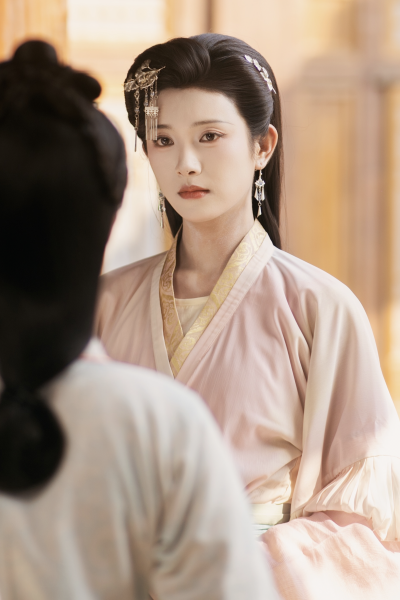 碎玉谋 卢鹿鹿∣许婉若