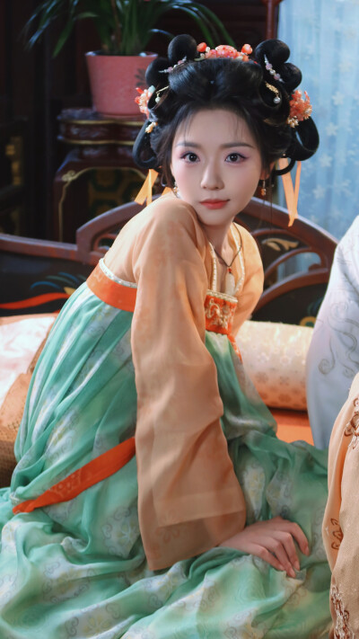 王云云