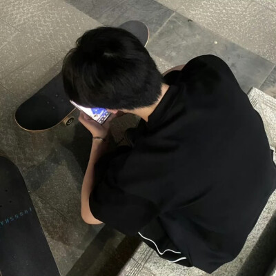 头像丨男头 学会不在意整个人都平静了