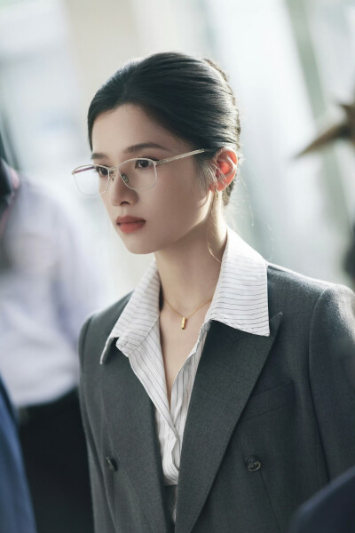 张婧仪