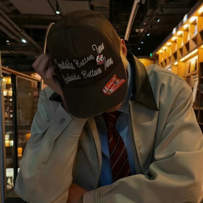 头像丨男头 我有一滴泪砸进你的心里吗