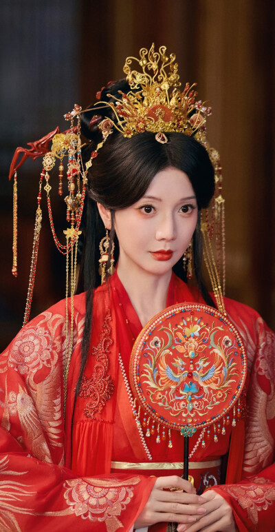 郑雅文《雀骨》何元姬