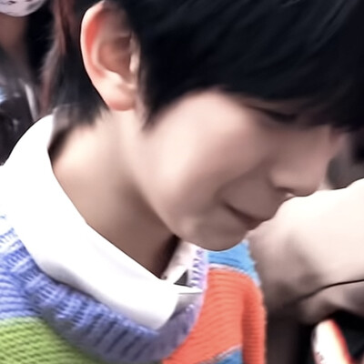 小小的小孩