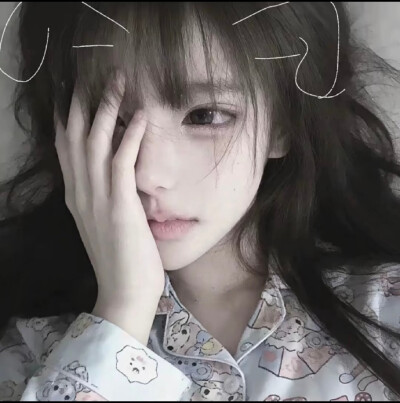 韩系女头真人头像氛围感忧郁风高级感高质量无水印 ins
图源网络侵删
二传关注拿图 自用随意