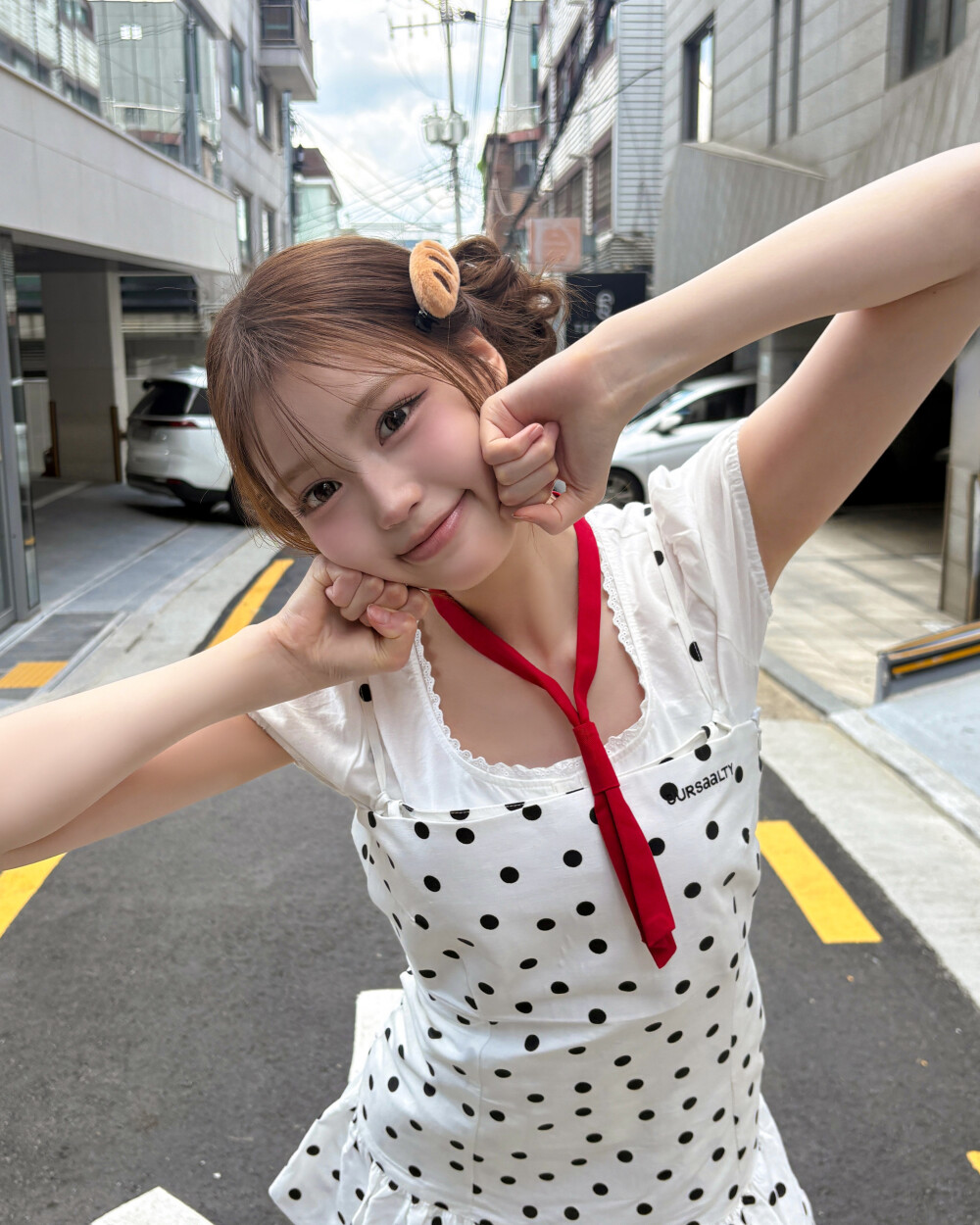 izna saebi郑世菲