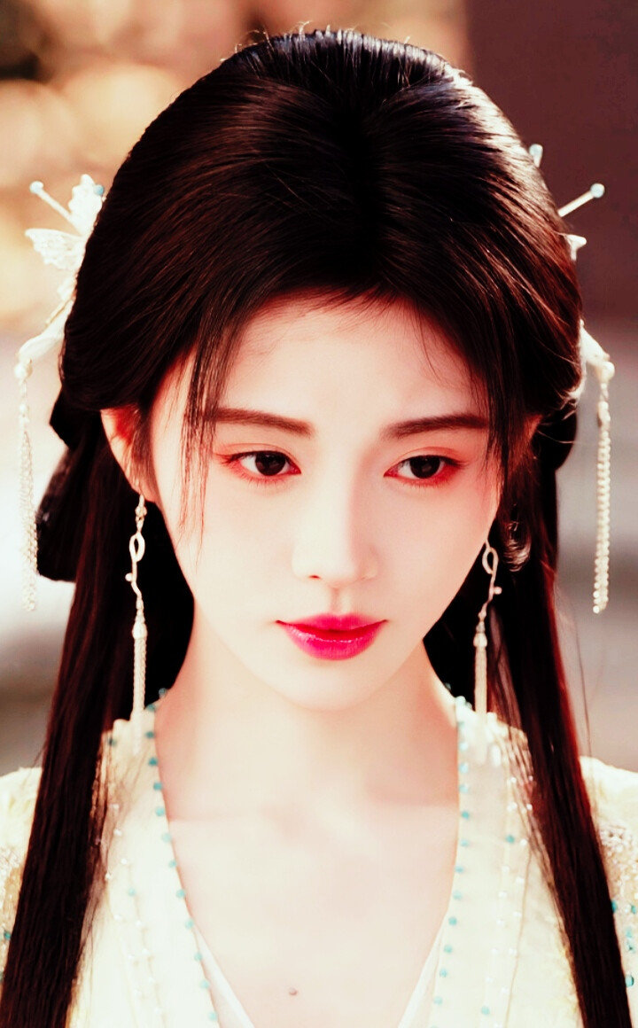 鞠婧祎