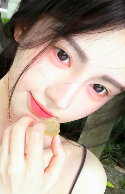 鞠婧祎