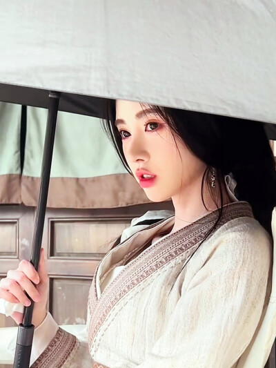 鞠婧祎