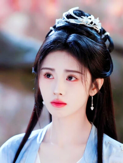 鞠婧祎