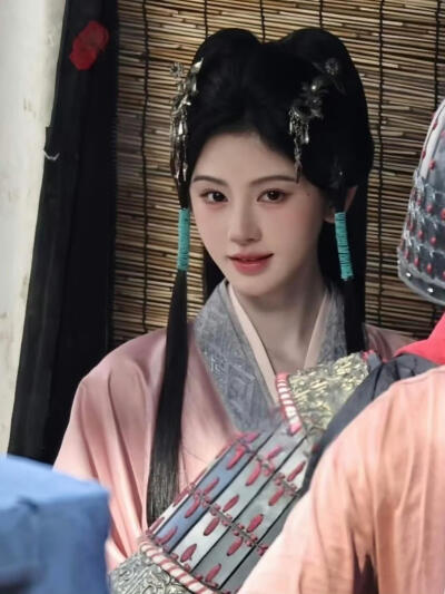 鞠婧祎