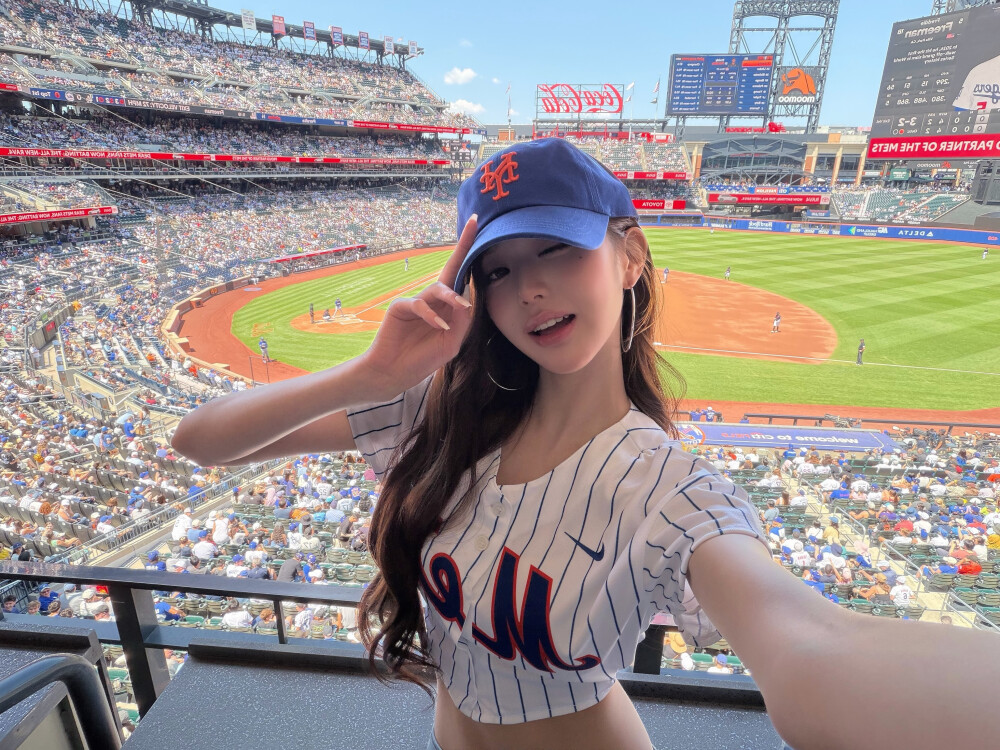张元英 wonyoung