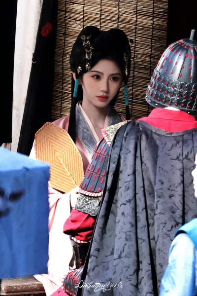 鞠婧祎