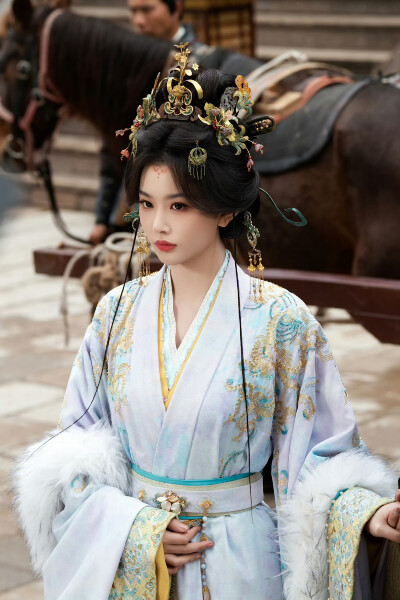 孔雪儿