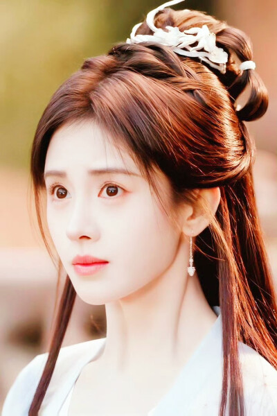 鞠婧祎