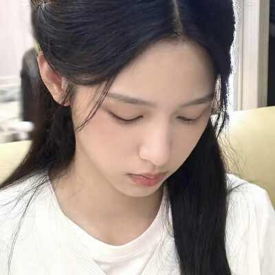 你垂眸我回首