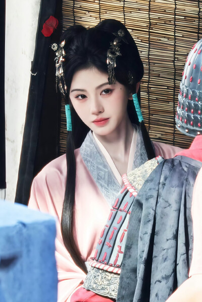 鞠婧祎