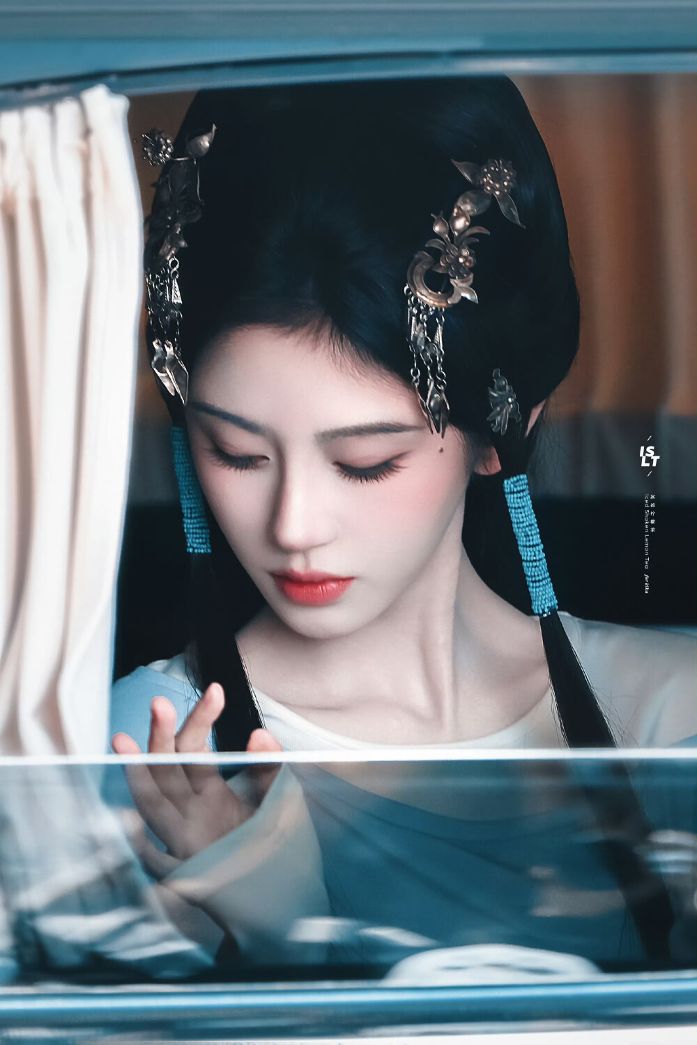 鞠婧祎
