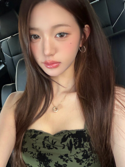 张元英 wonyoung