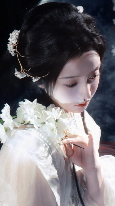 姜贞羽