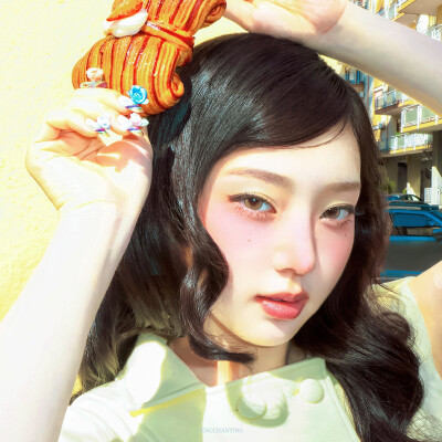 李修旻 LEESOL