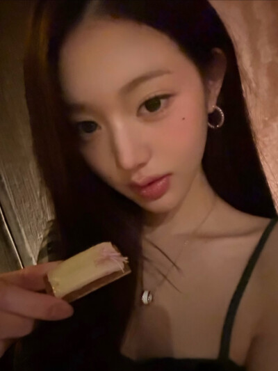 张元英 wonyoung