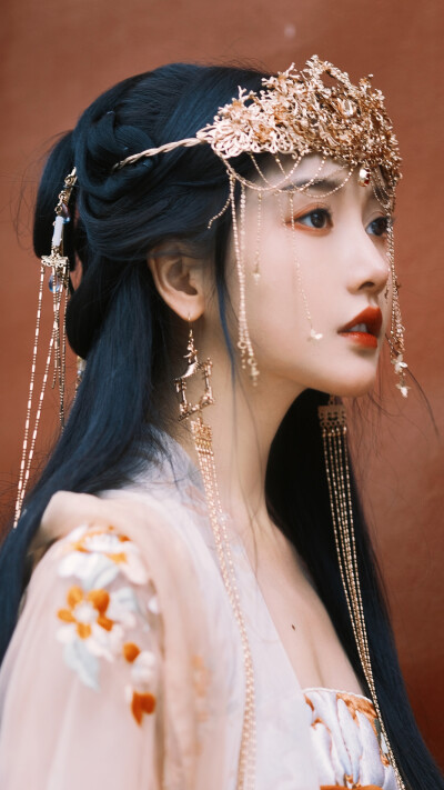 姜贞羽