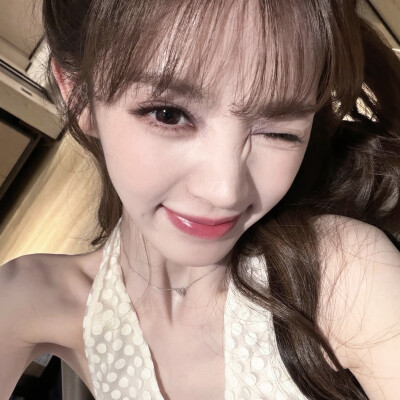 于我而言这是一个幸福的周五，希望你好好吃饭～
记得单收！