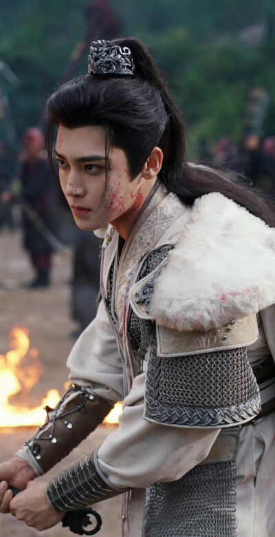 侯明昊《雀骨》萧无衣